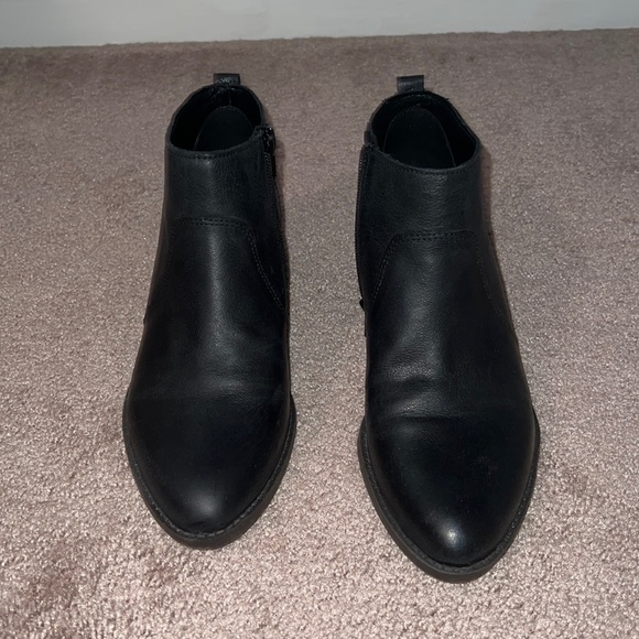 Lucky Brand Shoes - Lucky Brand black leather booties
